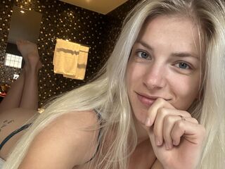 BlondieBritt's Live webcam streaming Profile Image